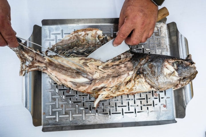 etiqueta Calma un millón Consejos básicos para preparar pescado a la brasa | Guía Repsol | Guía  Repsol