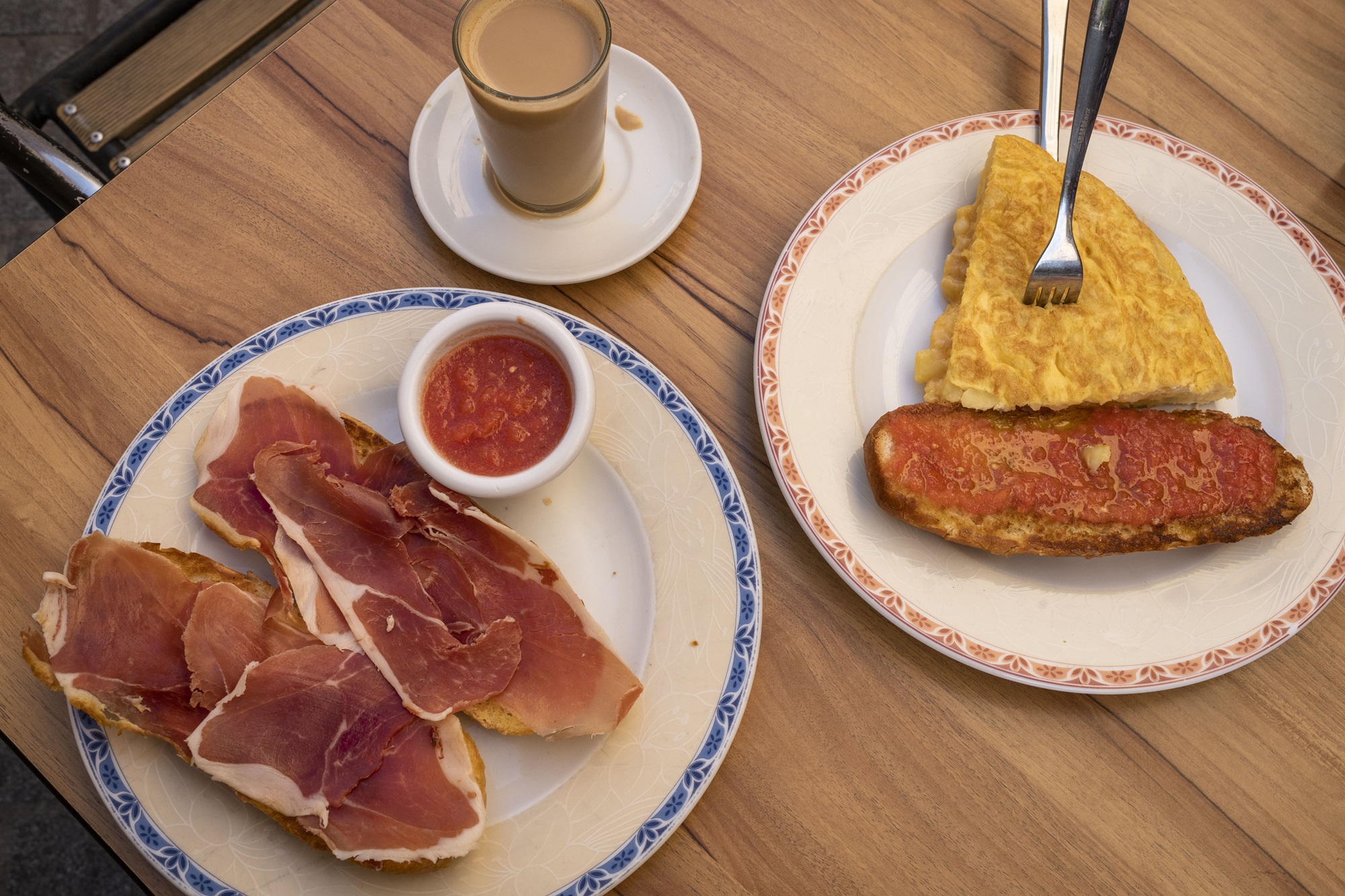 Dónde desayunar y merendar en Lavapiés (Madrid) | Guía Repsol