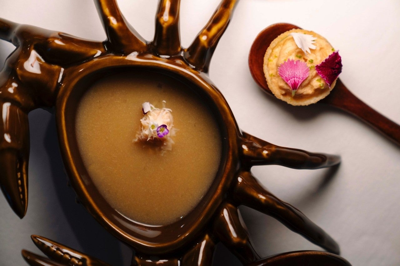 Sopa fresca de cangrejo del menú degustación de MAPA.