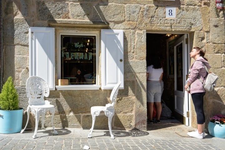 Escapada gastro Fisterra puerta ‘Panadería Germán’