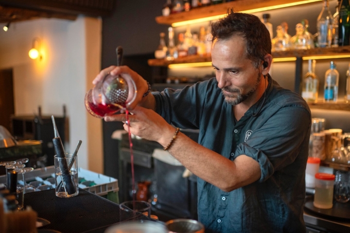 El restaurante propone una interesante oferta de coctelería.