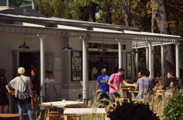 La hora del aperitivo es perfecta para tomar algo en La Galería y Los Kioscos.