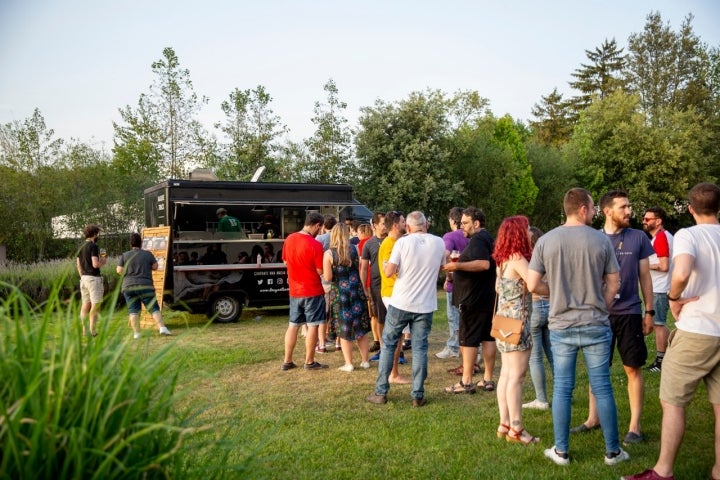 Foodtrucks Navarra cola en Basque Truck