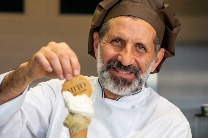 Giuseppe Di Bella, propietario de la heladería Mito.