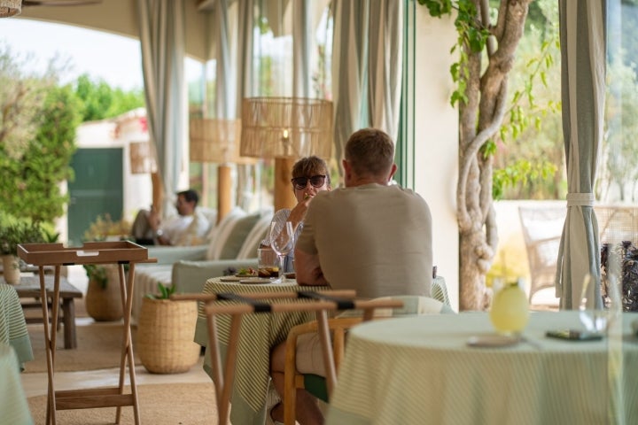 Hotel Morvedra Nou restaurante Aquiara mesas