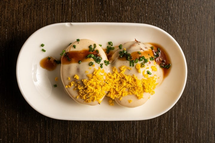 Huevos rellenos de ropa vieja con su jugo. Foto: Cedida.