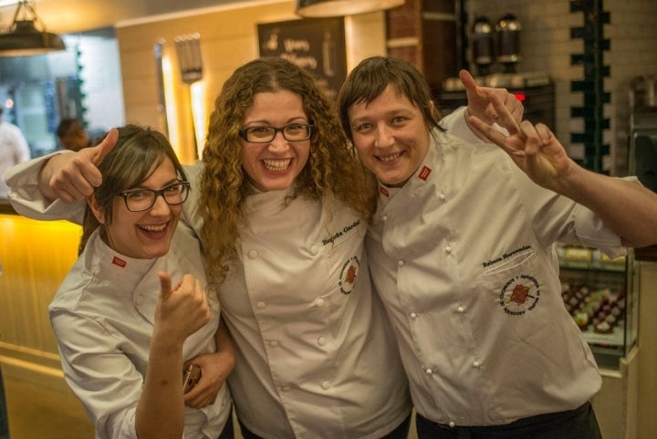 De izquierda a derecha, Irene Aguirre, Begoña Gardel y Rebeca Hernández.