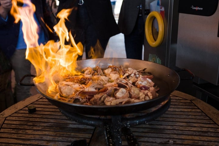 IV Foro Gastronómico Ibiza: langosta frita con huevos y patatas fritas y sobrasada