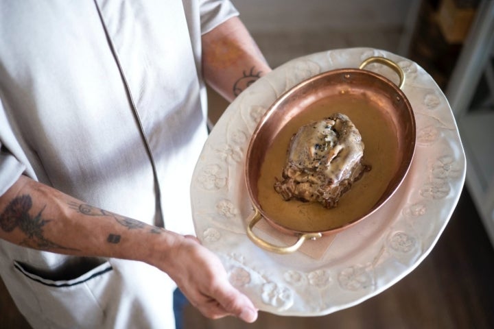 Rabo de toro con salsa a la pimienta verde en La Taberna de Mike Palmer (Málaga).