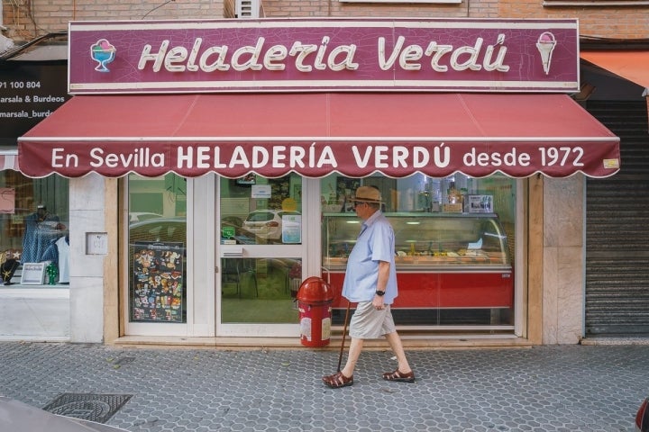 Fachada de una de las dos heladerías 'Verdú', fundada en 1972.