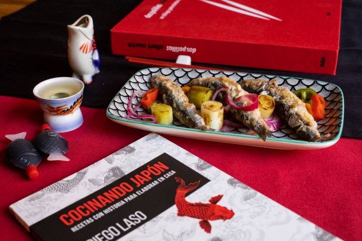 'Cocinando Japón', del chef Diego Laso y 'Dos Palilos', de Alber Raurich, inspiran este escabeche de boquerón.