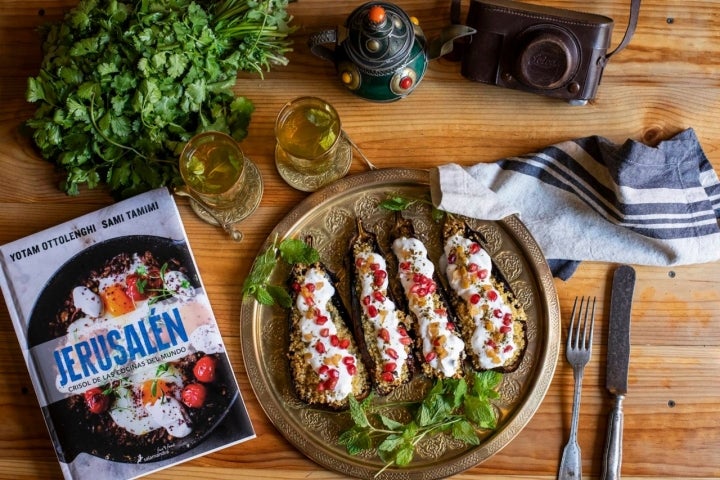 En 'Jerusalén. Crisol de las cocinas del mundo', de Yotam Ottolenghi aparecen platos como este.