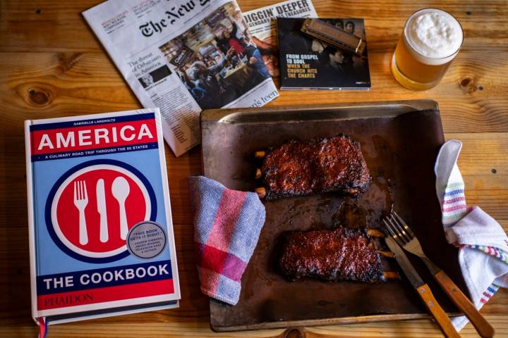'America: The Cookbook', de Gabrielle Langholtz, editado por Phaidon.
