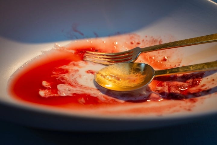 De los postres, ni los restos.