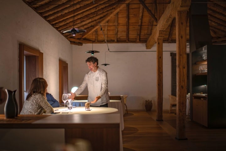 Lo que antes era la vivienda de Pepe, ahora es una despejada y confortable Sala.