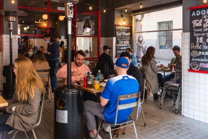 Meriendas-cenas en Madrid: 'Adorado Bar' (clientes)