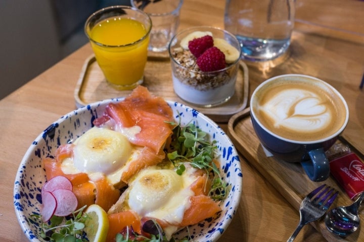 Meriendas-cenas en Madrid: 'Cafés Tornasol' (huevos benedictinos)