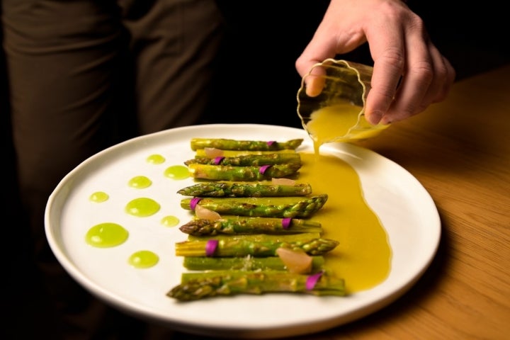 Espárragos trigueros en cuatro elaboraciones diferentes