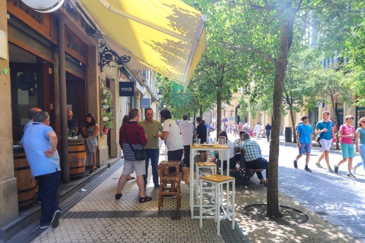 A pesar de su buen menú del día, los 'pintxos' son el gancho del mesón.