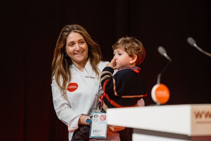 Lucía con su hijo, un punto de inflexión y fortaleza en su vida.