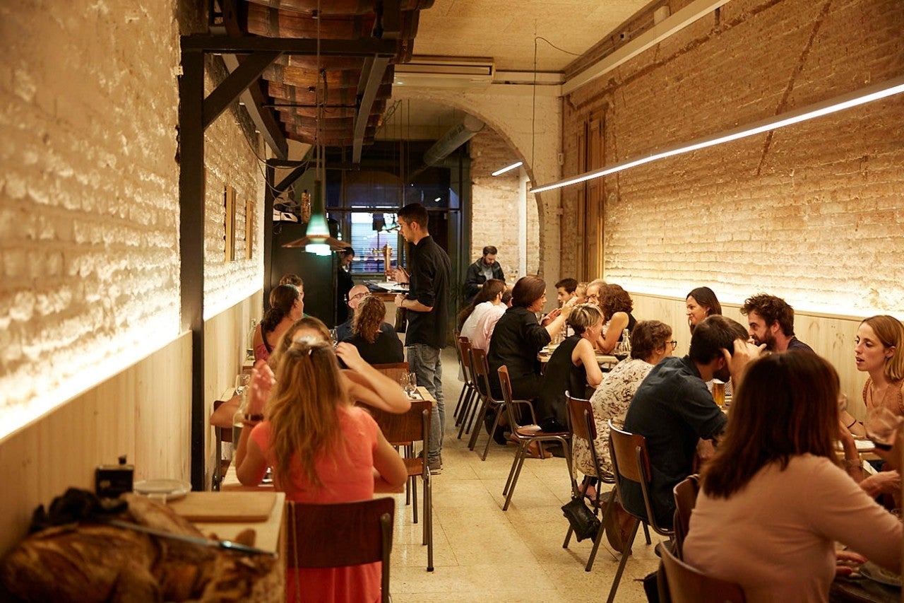 Teoric Taberna Gastronómica. Vista de la sala del nuevo local de la calle Bailén. 