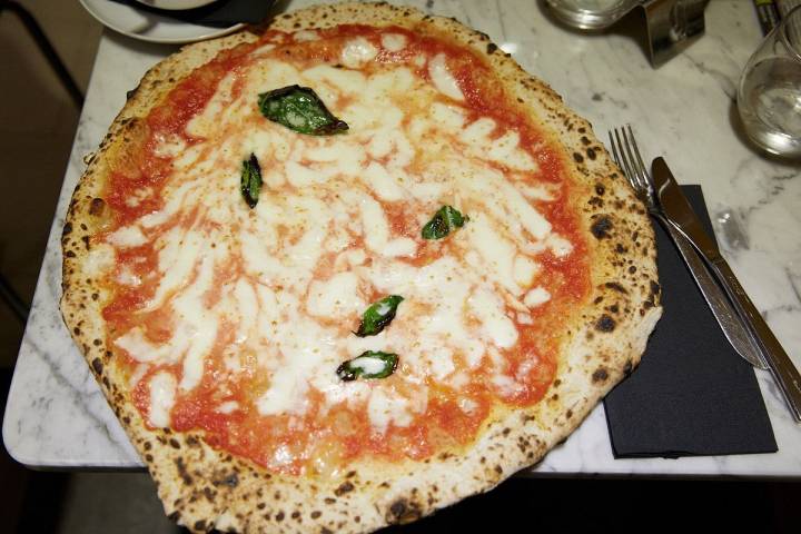 Pizza Margherita.