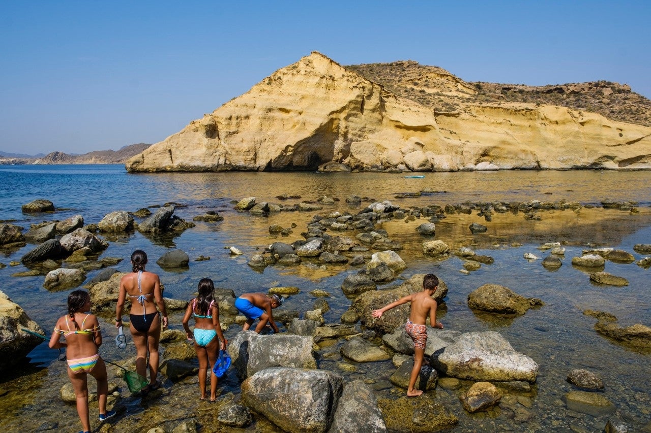 La playa fronteriza que comparten Almería y Murcia