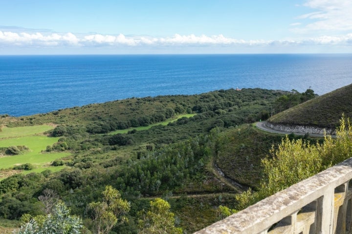 Vista desde el mirador de Pimiango, a unos metros de ‘La Librería’. 