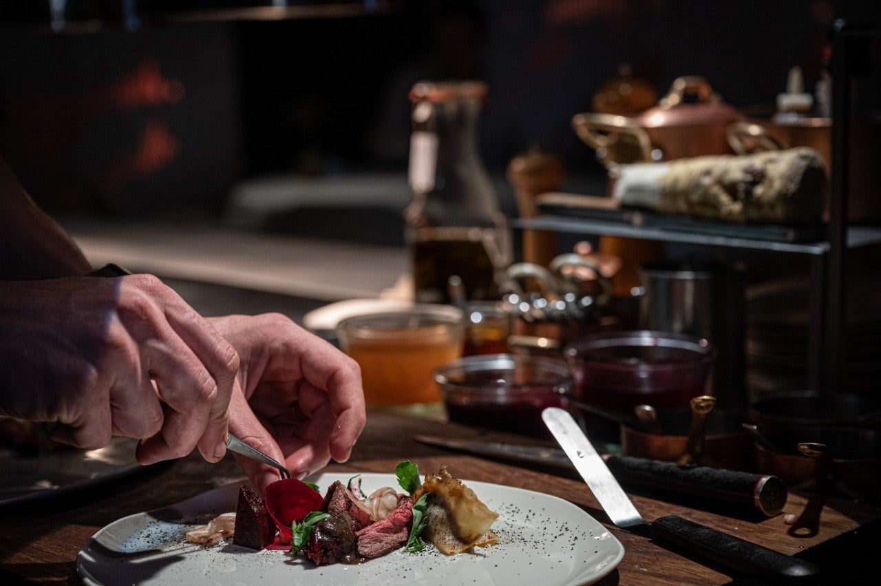 Restaurante 'Alkimia' (Barcelona): ensalada de entremeses (apertura)