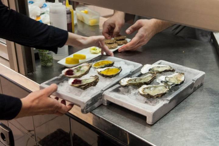 La ostra siempre en los retos del chef Calleja. 'Annua' era una vieja ostrería y hoy mantiene el criadero.
