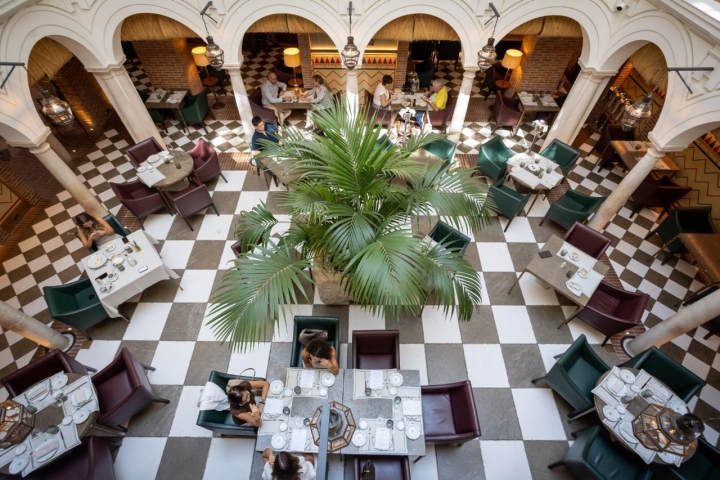 16/09/2026. Málaga. Salón comedor del Restaurante Balausta. Foto: Álvaro Cabrera