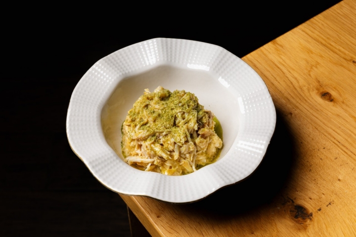 Ensaladilla de puerro y txangurro.