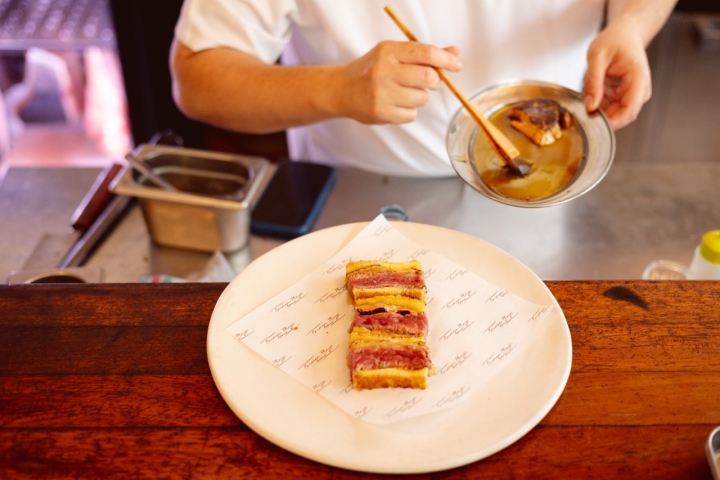 La estrella de la carta es el sándwich de solomillo, membrillo y 'foie'. 