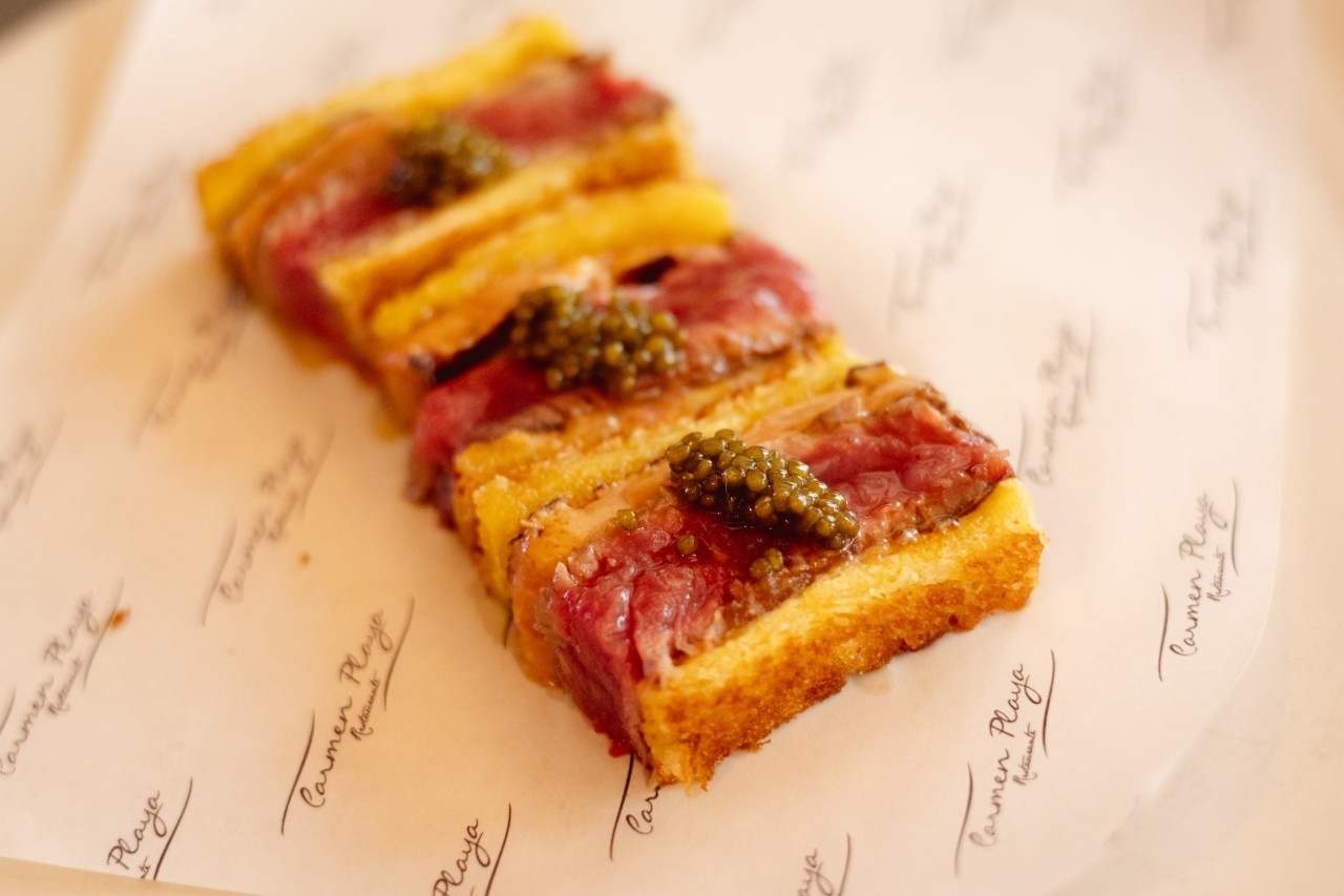 El restaurante con nombre de chiringuito que ofrece alta gastronomía a orillas del Mar Menor