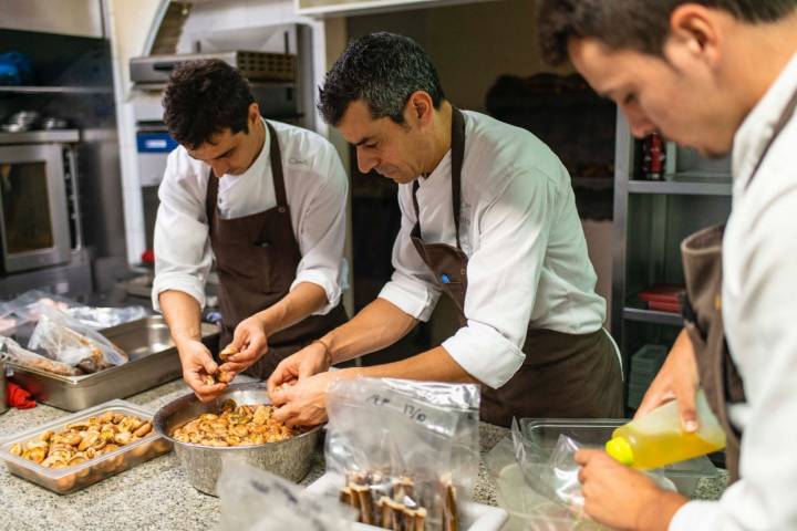 Restaurante 'Compartir': Mateu Casañas y su jefe de cocina, Marc Llach