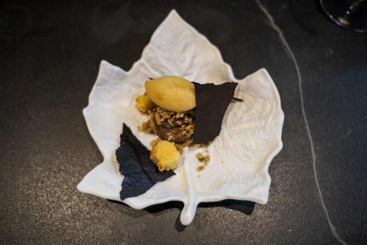 Ganache de chocolate negro y avellana.