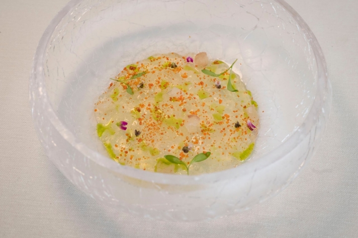 Plato pez en el agua del restaurante El Pellizco by Rigoberto Almeida (Fuerteventura).