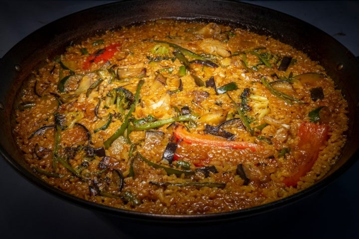 Así luce la paella de verduras.