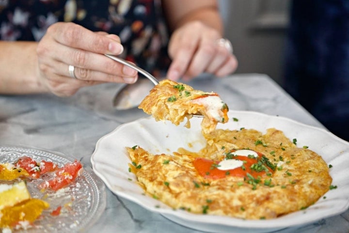 Cuidado, que la tortilla chorrea.