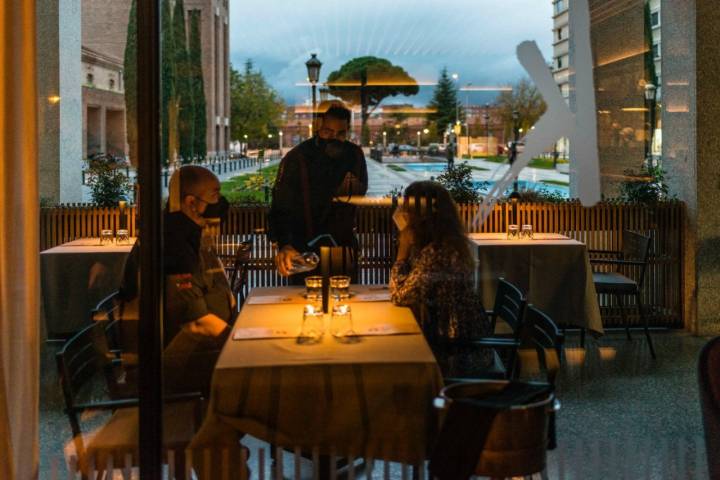 Restaurante 'Fokacha' (Madrid): terraza exterior