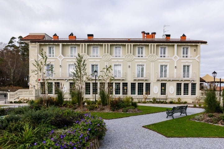 El restaurante se encuentra en el Hotel 'Luze'.