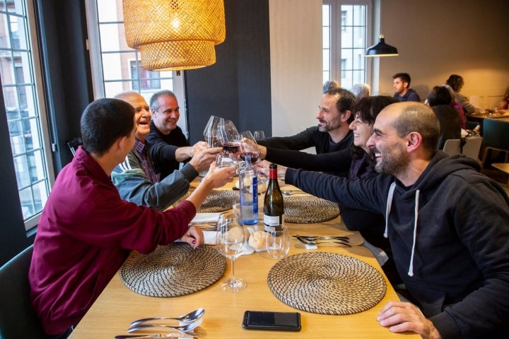 En 'Kabo' han conseguido crear un ambiente donde apetece comer con calma.