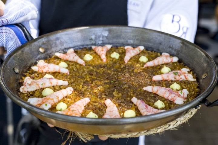 Uno de los mejores arroces de 'La Barra': con gamba al ajillo y 'socarrat'.