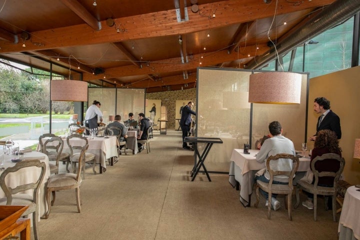 Sala del restaurante en Gijón