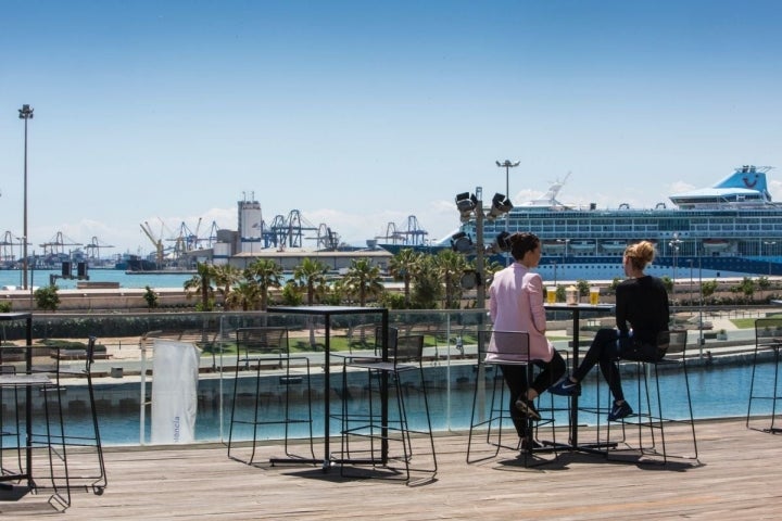 Desde la terraza del 'steakhouse' 'Malabar', también en el Veles e Vents, se tienen estas vistas.