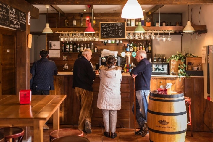 Bar del restaurante La Única en La Ercina (León)