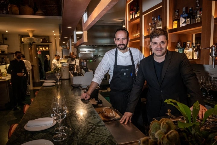 Iván Castro junto al chef Fran Agudo.