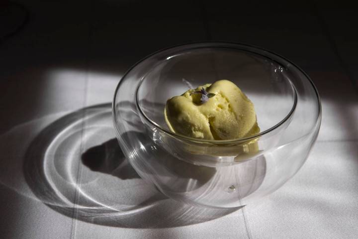 Delicioso helado de aceite de oliva.