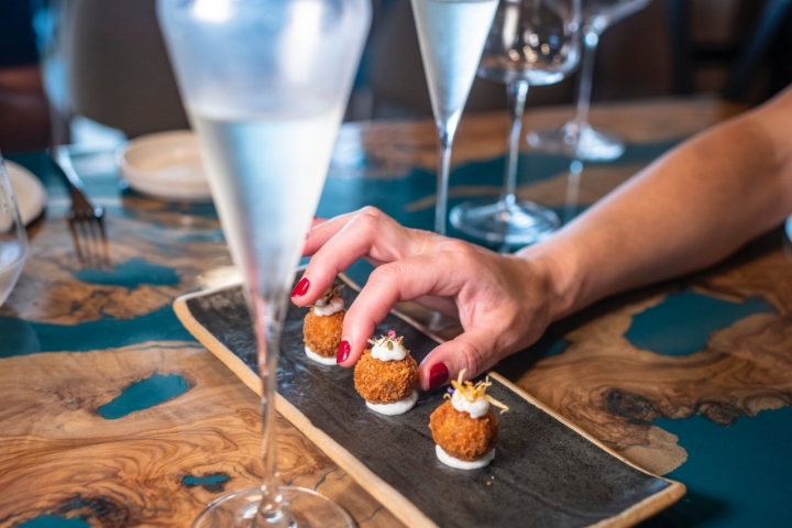 Croqueta de caldo de carne.