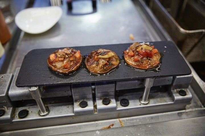 'Rovellons' al foie (níscalos).